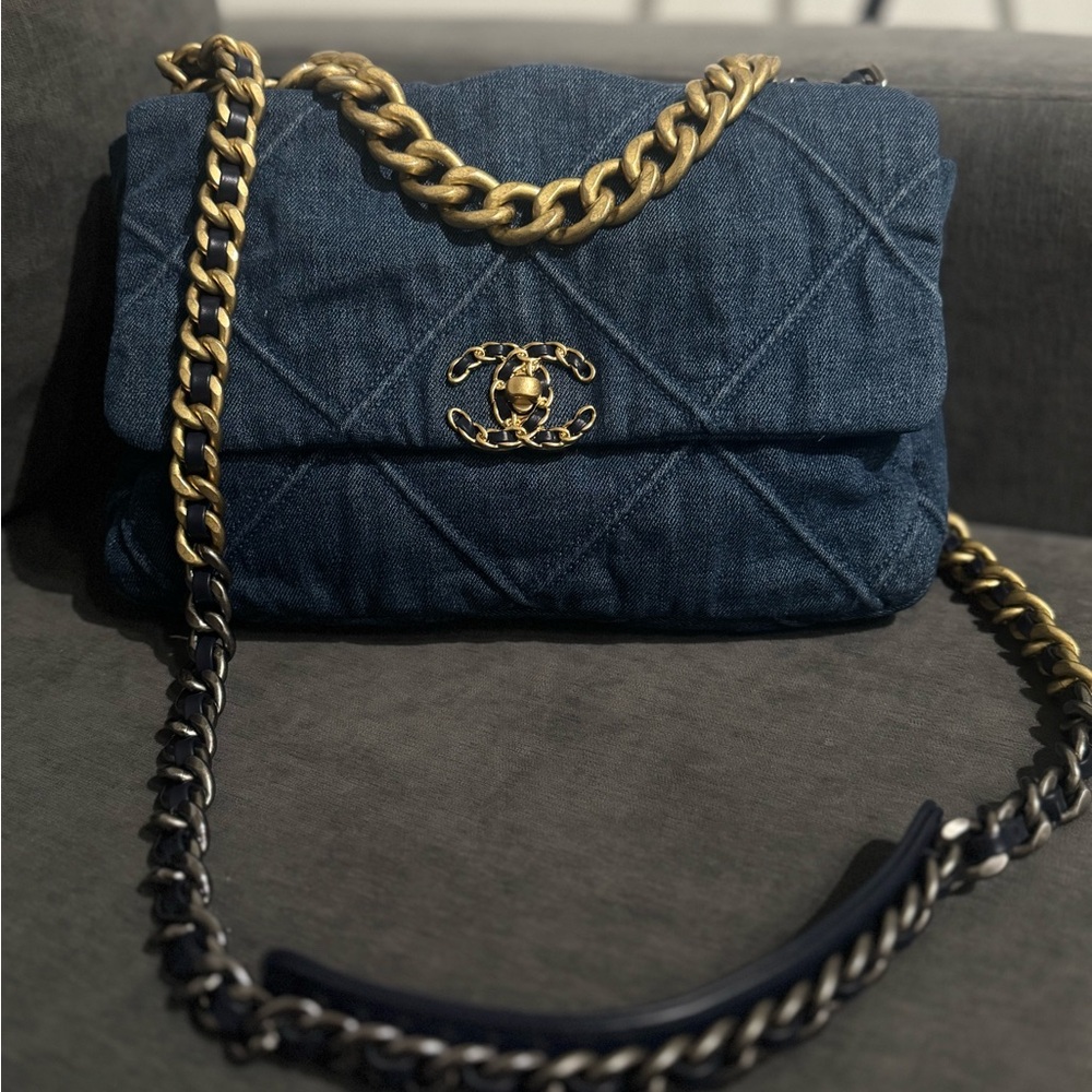 CHANEL Blue and Gold Quilted Shoulder Bag